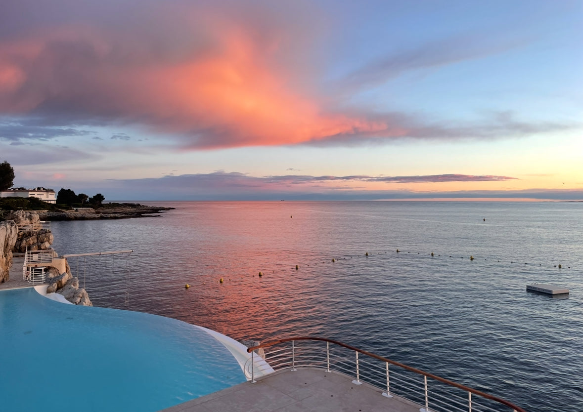 Sunlight, Ketones and Our Cycle: A New Vision for Graceful Hormone Aging