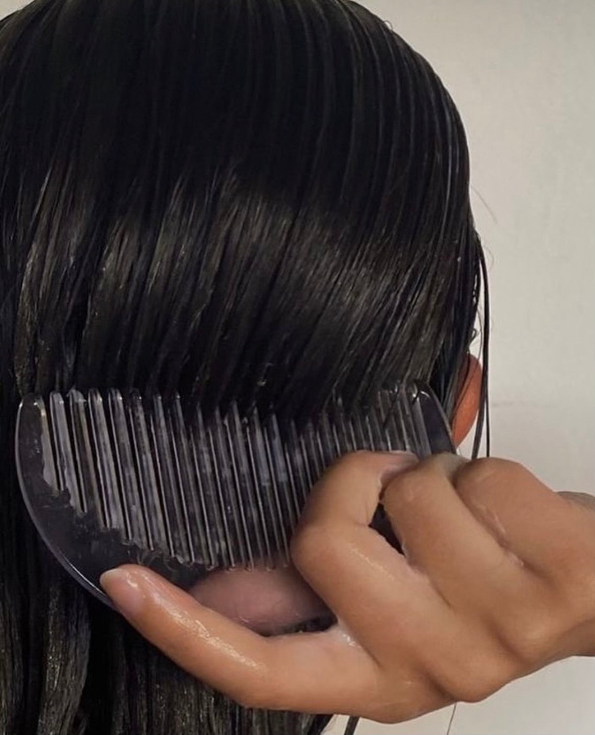 Could your dry shampoo be causing your hair loss? Why holi (locks) is the perfect solution
