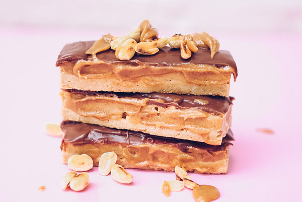 Nateur Cooking with Caroline Deisler: Raw Vegan Snickers
