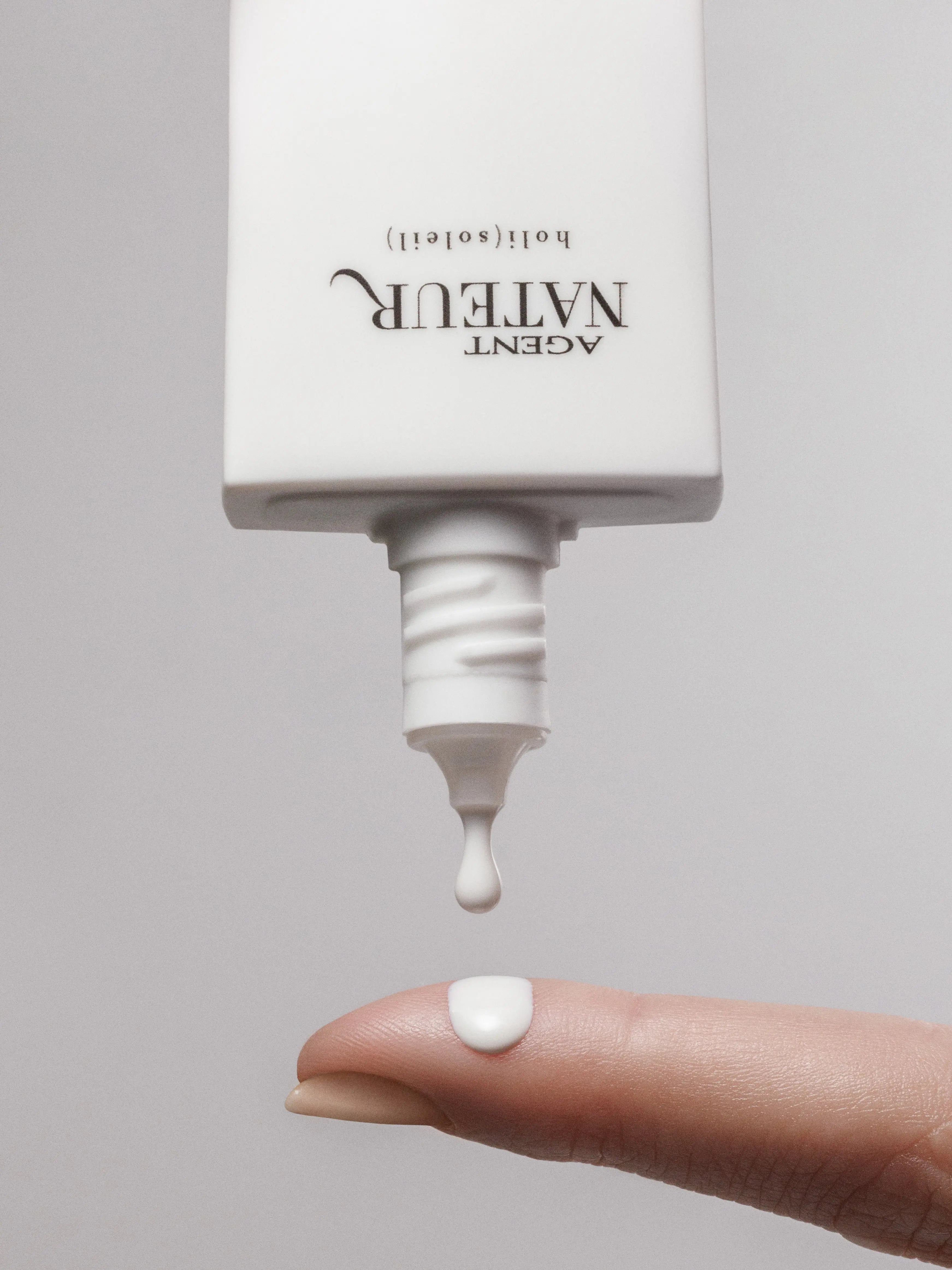 holi (soleil) firming & plumping spf 50 sunscreen Agent Nateur